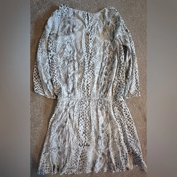 SOFT JOIE Blue "Arryn B" Ruffled Mini Snakeskin Print 3/4 Sleeve Dress - Picture 3 of 5